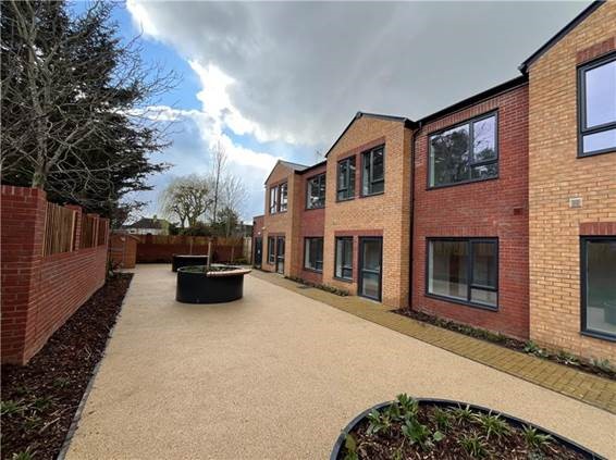 MPSCommunities's tweet image. MET DOCOs worked with planners @LBofHavering & developer @MarfleetBlyth on a new supported living development, Mowbrays Cls RM5. 6 residential units benefit from accredited doorsets, security layering, access control & designed landscaping to help achieve @securedbydesign SILVER