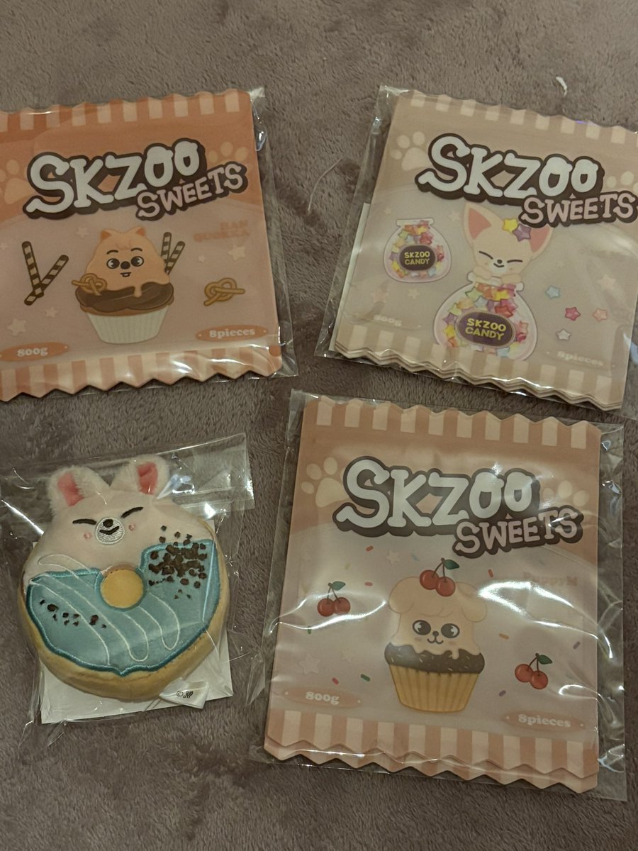 straykids オンラインくじ 
SKZOO スキズ交換

譲▷ミラー　フォクシニー　
ジップロック　クォッカ　パピム　フォクシニー

求▷ポガリ

郵送、または17.18の静岡での交換。よろしくお願いします☺︎

#straykids交換　#スキズ交換