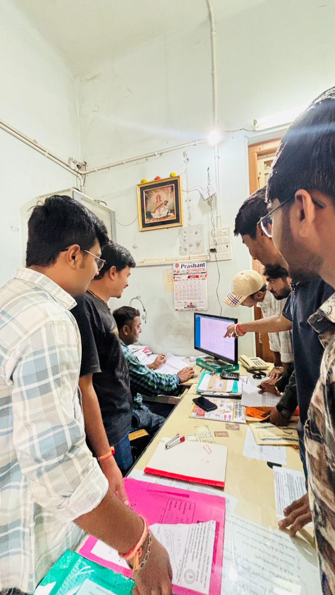 ABVPGujarat's tweet image. Gujrat Common Addmission Service(GCAS) ના રજિસ્ટ્રેશન માટે #ABVPRajkot જિલ્લા ના કાર્યકર્તાઓ દ્વારા &quot;HELP DESK&quot; શરૂ કરવામાં આવ્યું.

#GCASAdmission2025 
#GCAS_Updates 
#ABVPGujarat