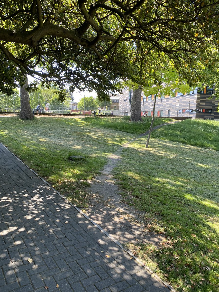 I’m doing a talk today at Goldsmiths, University of London. 🙂

<a href="/UrbanTreeFest/">UrbanTreeFestival</a> some nice trees here too!