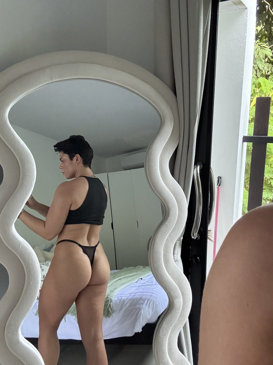 Rate my bum🍑 1-10 please.👋

Best 10 descriptions 🥳 gets a free month 🤩 on our Onlyfans 🌶️🌶️🌶️ as well as one free video on Onlyfans 🥳😈🥰