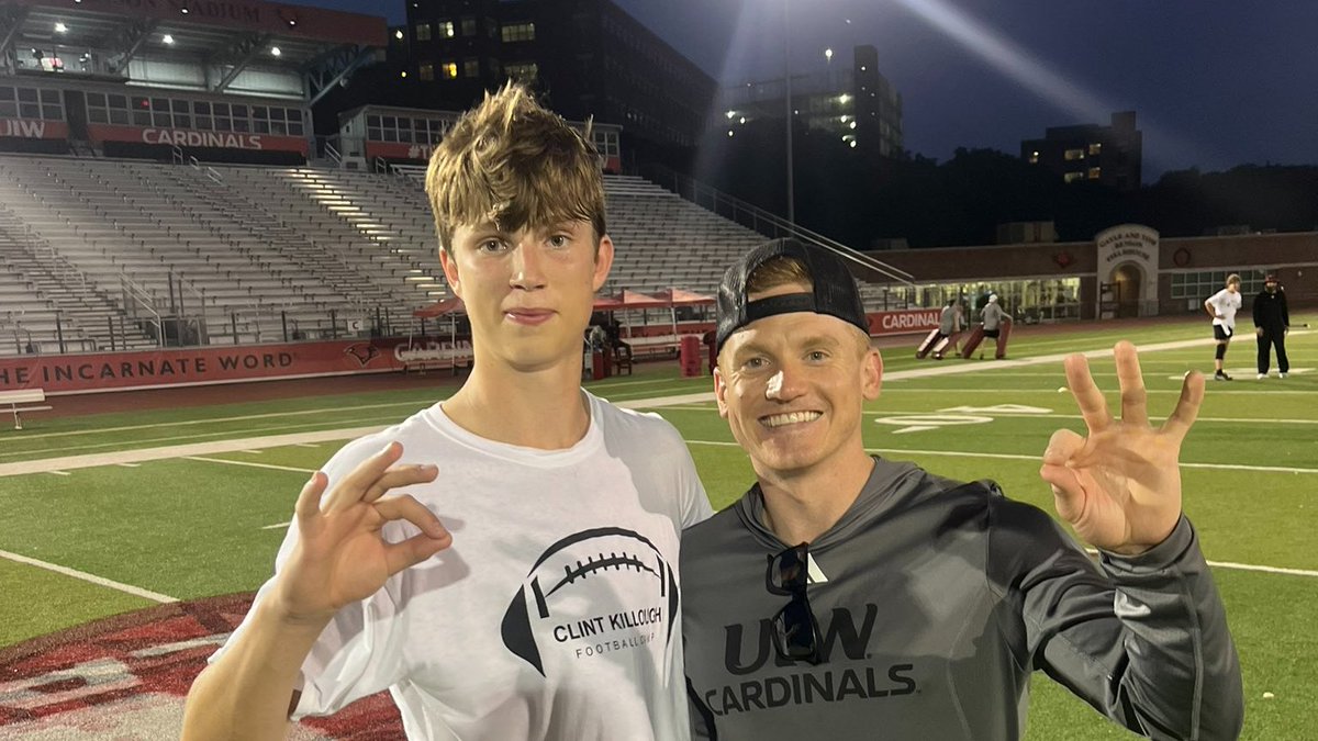 Six Star Football | PLUS+ (@sixstarfootball) on Twitter photo Texas Heat: Rising Names Turning Heads Across the State
⭐️On the Rise in Texas: Recruits Gaining Serious Momentum🔥
STORY:▶️🔗sixstarfootball.com/article/texas-…
<a href="/TysonBarnes22/">Tyson Barnes</a> <a href="/JBio24/">Jeremiah Bio</a> <a href="/MerrikBloomgren/">Merrik Bloomgren</a> <a href="/BrandonDerrough/">Brandon Derrough-Harris</a> <a href="/BenEbeke/">Ben Ebeke 🇨🇲</a> <a href="/KaseEvans2026QB/">Kase Evans</a> <a href="/FontenotKj/">KJ Fontenot</a> <a href="/JayshonGibson3/">Jayshon “Fats” Gibson</a> <a href="/cayden_glass5/">Cayden Sincere Glass</a> Texas Heat: Rising Names Turning Heads Across the State
⭐️On the Rise in Texas: Recruits Gaining Serious Momentum🔥
STORY:▶️🔗sixstarfootball.com/article/texas-…
<a href="/TysonBarnes22/">Tyson Barnes</a> <a href="/JBio24/">Jeremiah Bio</a> <a href="/MerrikBloomgren/">Merrik Bloomgren</a> <a href="/BrandonDerrough/">Brandon Derrough-Harris</a> <a href="/BenEbeke/">Ben Ebeke 🇨🇲</a> <a href="/KaseEvans2026QB/">Kase Evans</a> <a href="/FontenotKj/">KJ Fontenot</a> <a href="/JayshonGibson3/">Jayshon “Fats” Gibson</a> <a href="/cayden_glass5/">Cayden Sincere Glass</a>