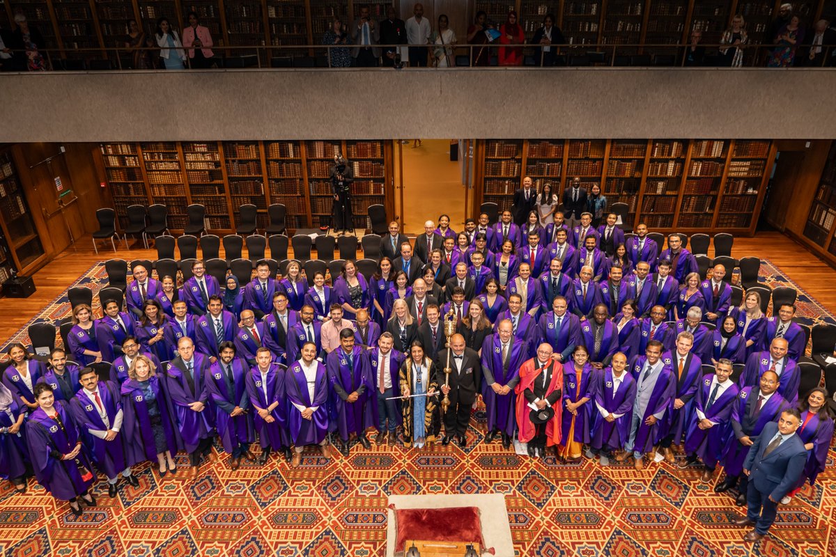 Congratulations to all of those who attended our new fellows ceremony yesterday👏

As #RCPfellows you are welcomed into an influential and diverse community of changemakers who will help to shape the future of #healthcare. We look forward to seeing where this journey takes you.