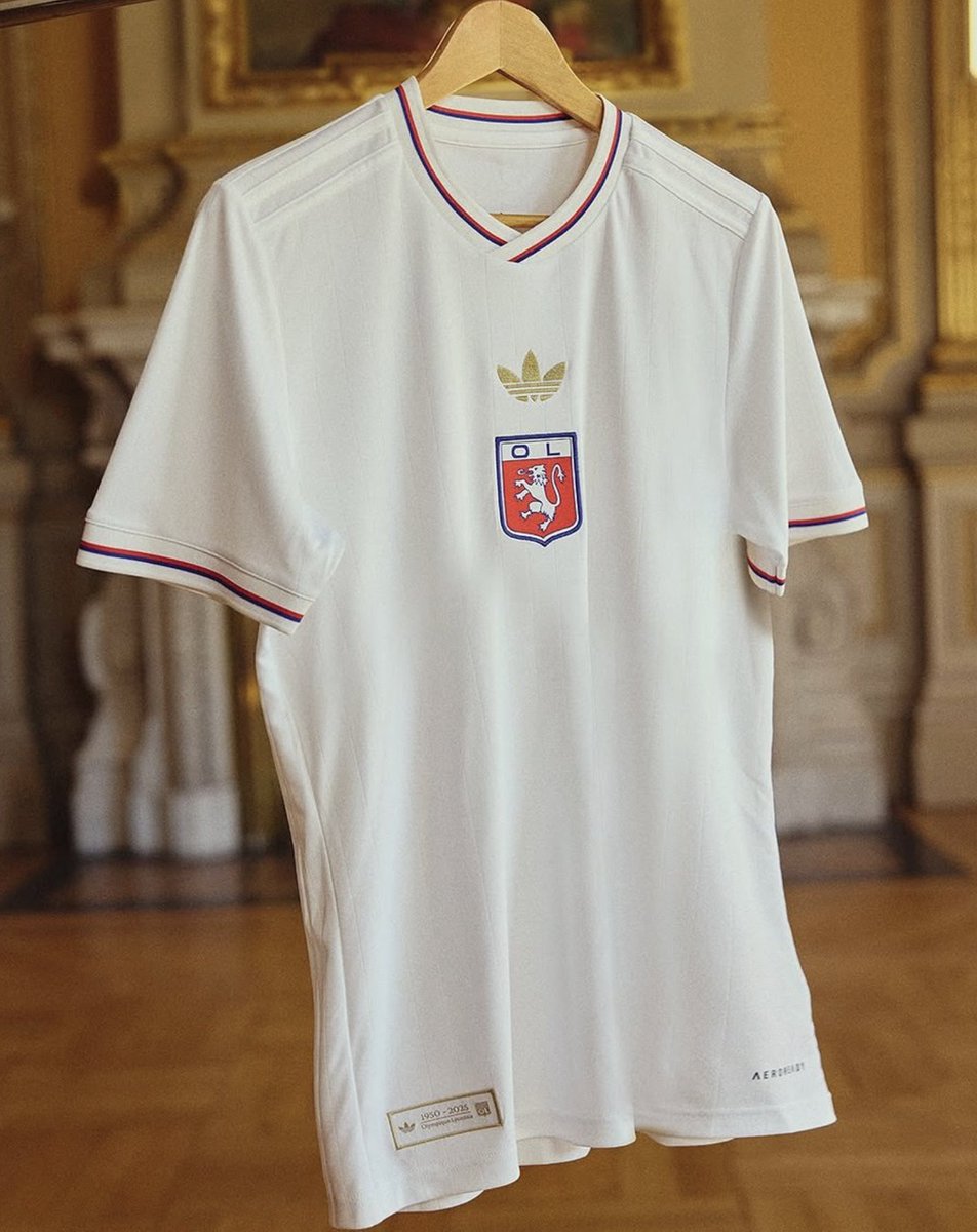365Jersey | -25% avec le code "365X25" (@365jersey) on Twitter photo 🚨GIVEAWAY🚨
Le Nouveau Maillot 75ème anniversaire de l'Olympique Lyonnais est maintenant disponible sur notre site !
Pour fêter ça, nous vous en offrons un !🎁
Pour participer :
• @ un Gones
• Suis-nous <a href="/365jersey/">365Jersey | -25% avec le code "365X25"</a>
• RT ce tweet
📅Tirage au sort : 21 Mai à 23h59 🚨GIVEAWAY🚨
Le Nouveau Maillot 75ème anniversaire de l'Olympique Lyonnais est maintenant disponible sur notre site !
Pour fêter ça, nous vous en offrons un !🎁
Pour participer :
• @ un Gones
• Suis-nous <a href="/365jersey/">365Jersey | -25% avec le code "365X25"</a>
• RT ce tweet
📅Tirage au sort : 21 Mai à 23h59