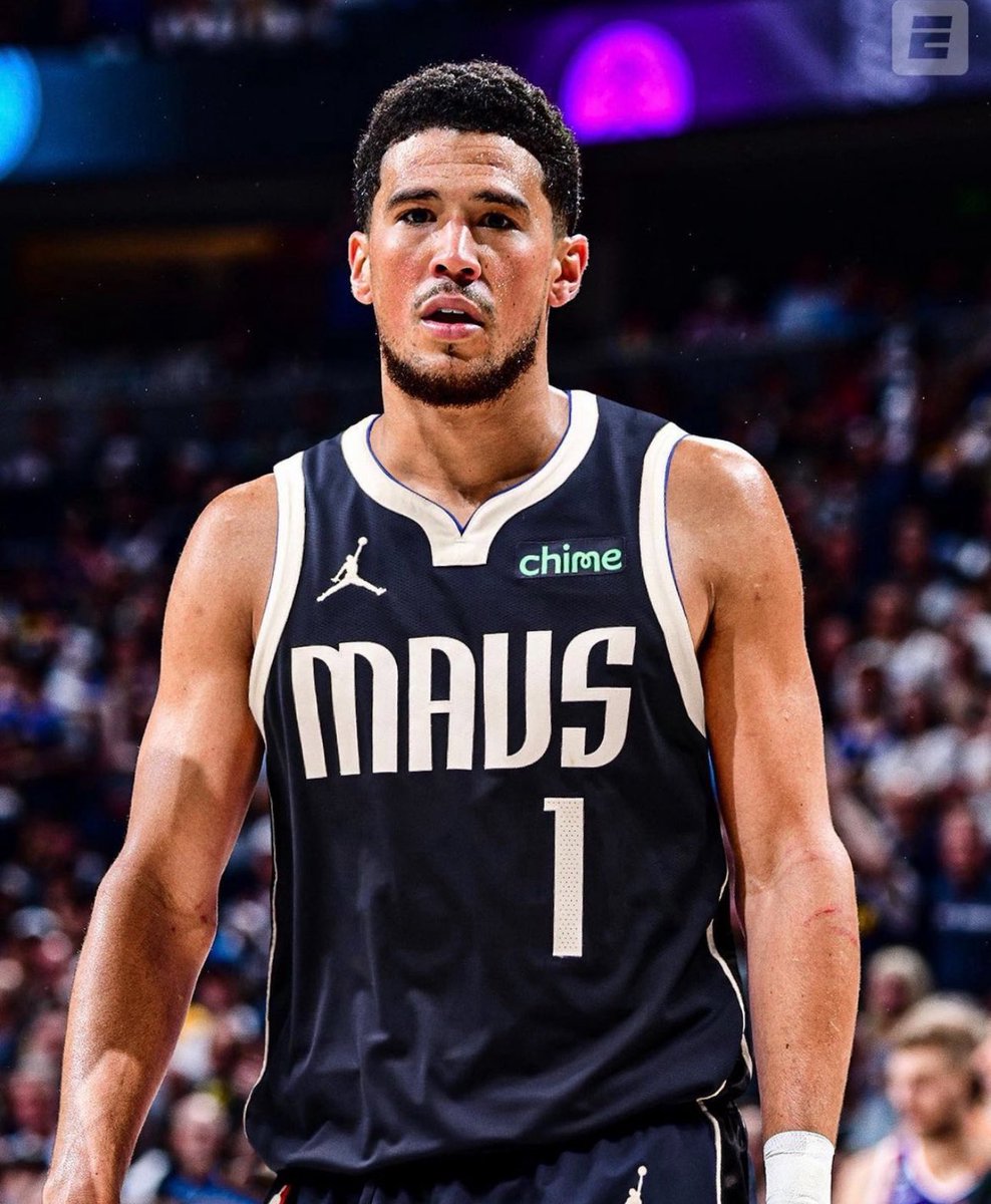 Maverick_SZN's tweet image. Mavericks projected 2025-26 roster:

PG: Kyrie Irving
SG: Devin Booker
SF: Cooper Flagg
PF: Giannis Antetokounmpo 
C: Jarrett Allen

Bench

PG: Tyus Jones
SG: Coby White
SF: PJ Washington
PF: Anthony Davis
C: Dereck Lively

Thoughts?