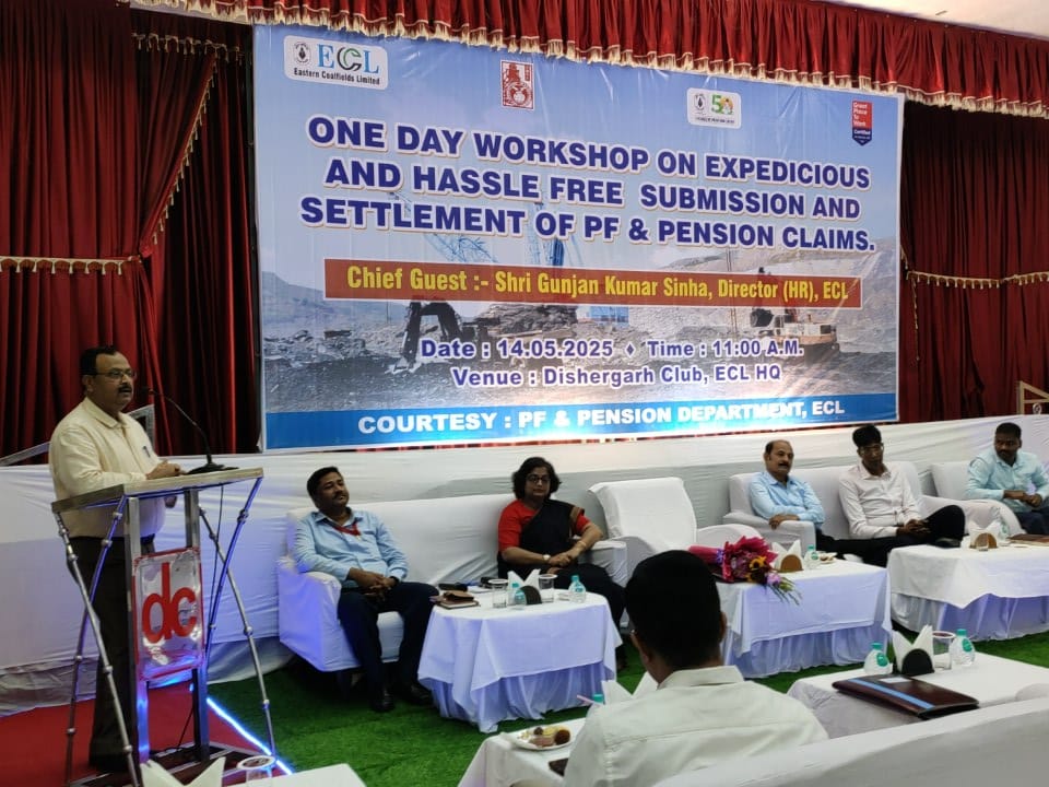 easterncoal's tweet photo. One day workshop was held at ECL HQ on 14th May, 2025 to facilitate for hassle free and expeditious submission and settlement of CMPF and Pension claims.
Shri Gunjan Kumar Sinha, Director (HR), ECL graced the occasion by being the Chief Guest.
@CoalMinistry @CoalIndiaHQ https://t.co/yKi8Gi7D9L