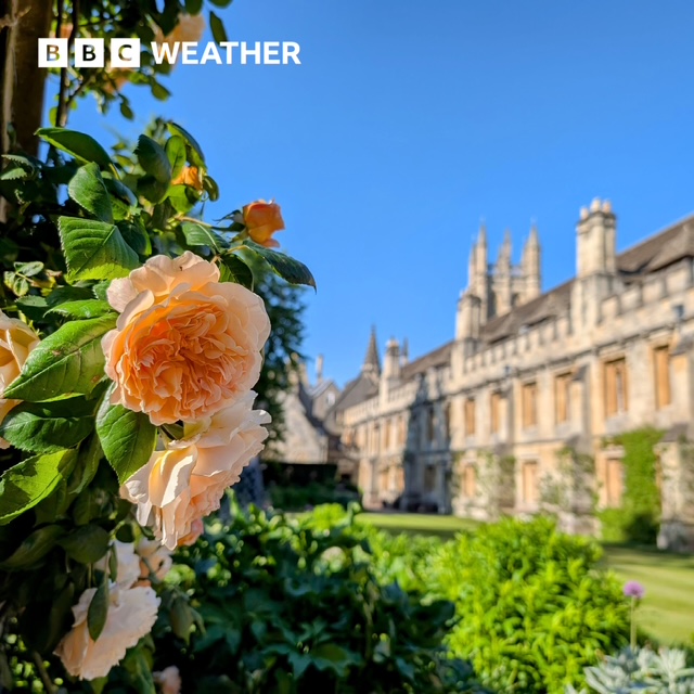 Enjoying the afternoon sun? Tomorrow will continue to be dry and sunny, but less warm in the south. See the forecast for where you are: bbc.in/45gueXE

Photo by Lucie Johnson in Oxford