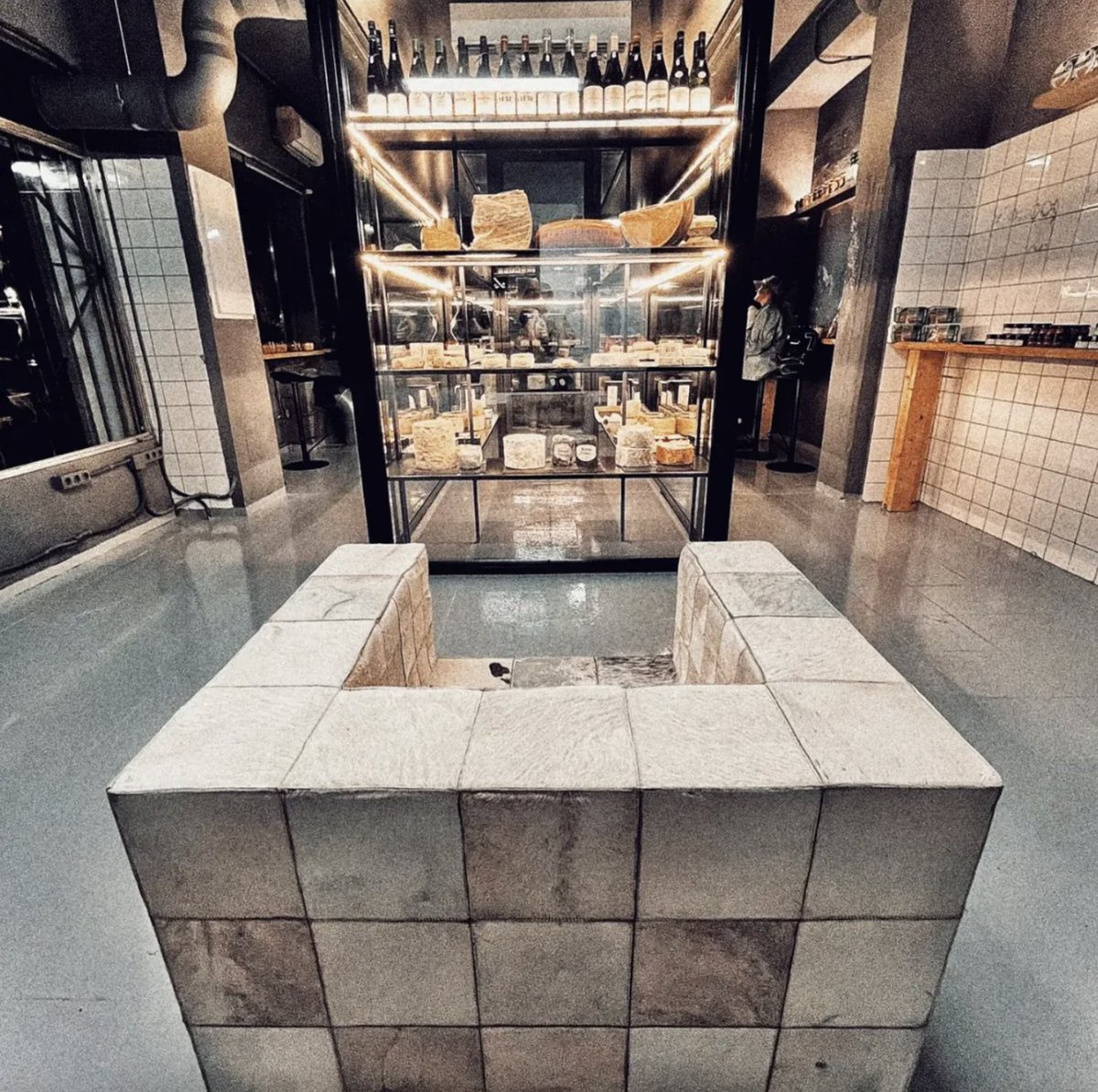 conelmorrofino's tweet image. CheeseLovers, hoy os lanzamos 10 pistas imprescindibles para ponerte fino a queso en #Madrid, apunta! #Queso #cheeselover #conelmorrofino conelmorrofino.com/donde-comer-qu…