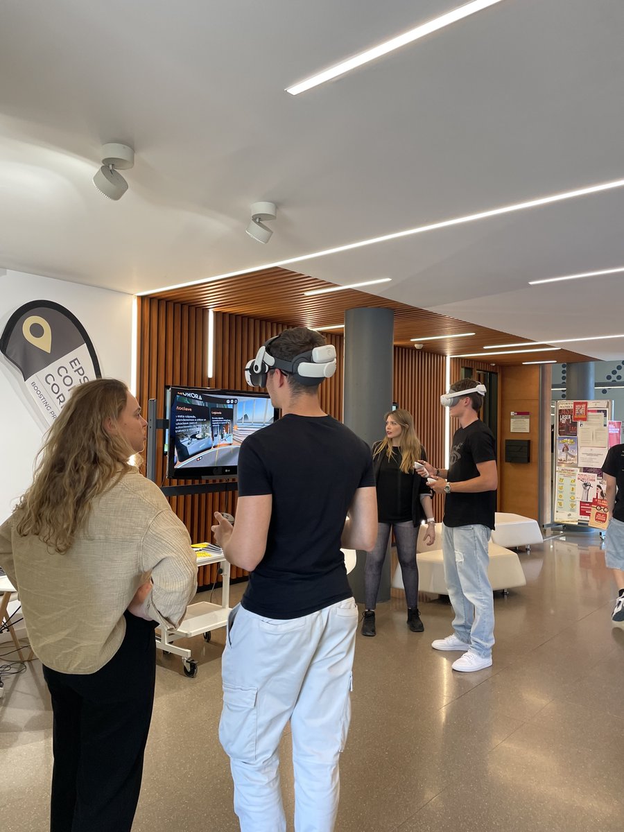 INGROUP (@ingrouptech_) on Twitter photo Ulleres VR, robots i molt talent jove. Així vam viure l’EPS Company Corner de l’ <a href="/EPS_UdL/">Politècnica UdL</a>.
Una jornada plena de curiositat en què vam presentar el nostre programa de pràctiques i vam apropar les nostres tecnologies als estudiants.
Gràcies, <a href="/EPS_UdL/">Politècnica UdL</a> per l’organització! Ulleres VR, robots i molt talent jove. Així vam viure l’EPS Company Corner de l’ <a href="/EPS_UdL/">Politècnica UdL</a>.
Una jornada plena de curiositat en què vam presentar el nostre programa de pràctiques i vam apropar les nostres tecnologies als estudiants.
Gràcies, <a href="/EPS_UdL/">Politècnica UdL</a> per l’organització!