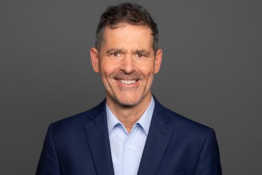 Michael Bröcker 💎 (@michaelbroecker) on Twitter photo ++<a href="/TableBriefings/">Table.Briefings</a> ++
Georg Link, Politologe aus Mainz, landespolitischer Korrespondent des <a href="/SWRAktuellRP/">SWR Aktuell RP</a> und zuvor im @ARD Hauptstadtstudio wird neuer Sprecher von Verkehrsminister <a href="/PSchnieder/">Patrick Schnieder</a> . Glück auf! Oder besser: Gute Fahrt! 🛣️ 🛤️ ++<a href="/TableBriefings/">Table.Briefings</a> ++
Georg Link, Politologe aus Mainz, landespolitischer Korrespondent des <a href="/SWRAktuellRP/">SWR Aktuell RP</a> und zuvor im @ARD Hauptstadtstudio wird neuer Sprecher von Verkehrsminister <a href="/PSchnieder/">Patrick Schnieder</a> . Glück auf! Oder besser: Gute Fahrt! 🛣️ 🛤️
