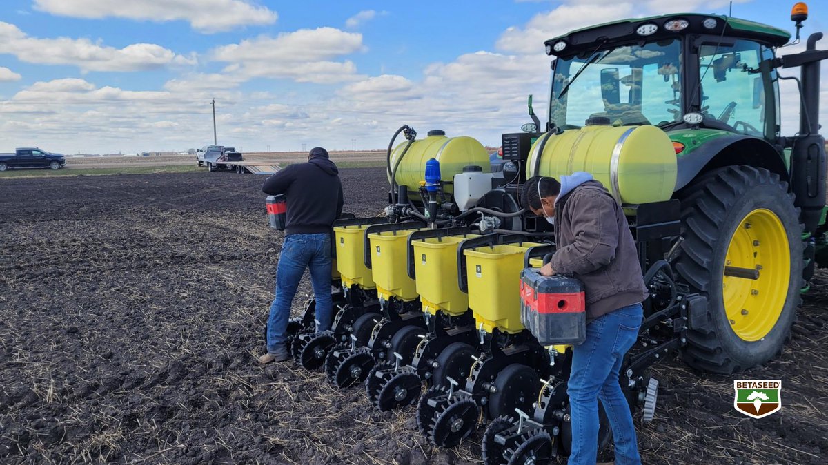 🌱 Hard work is underway in every one of our #sugarbeet growing regions.! Check out all the details of this year's #planting season and #earlyemergence highlights with our 2025 National Crop Update: ow.ly/tCL650VPAWW