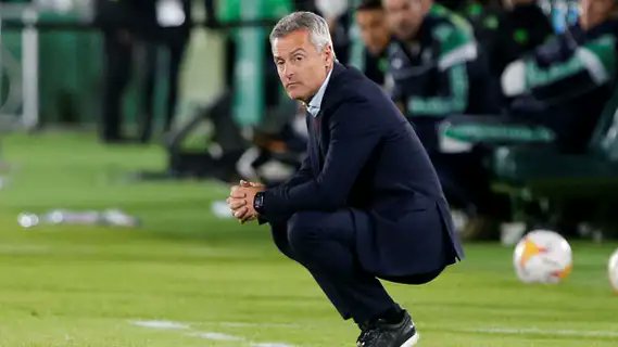 FootEspagnolOrg's tweet image. 🔥Fran Escribá explose après sa destitution !
L&apos;ex-entraineur de Granada qualifie son licenciement de &quot;incompréhensible&quot; et dénonce des &quot;problèmes internes&quot; qui ont mené à sa chute
&quot;La tête de l&apos;entraîneur est sacrifiée pour cacher d&apos;autres carences&quot;, selon lui. #Granada #Escribá