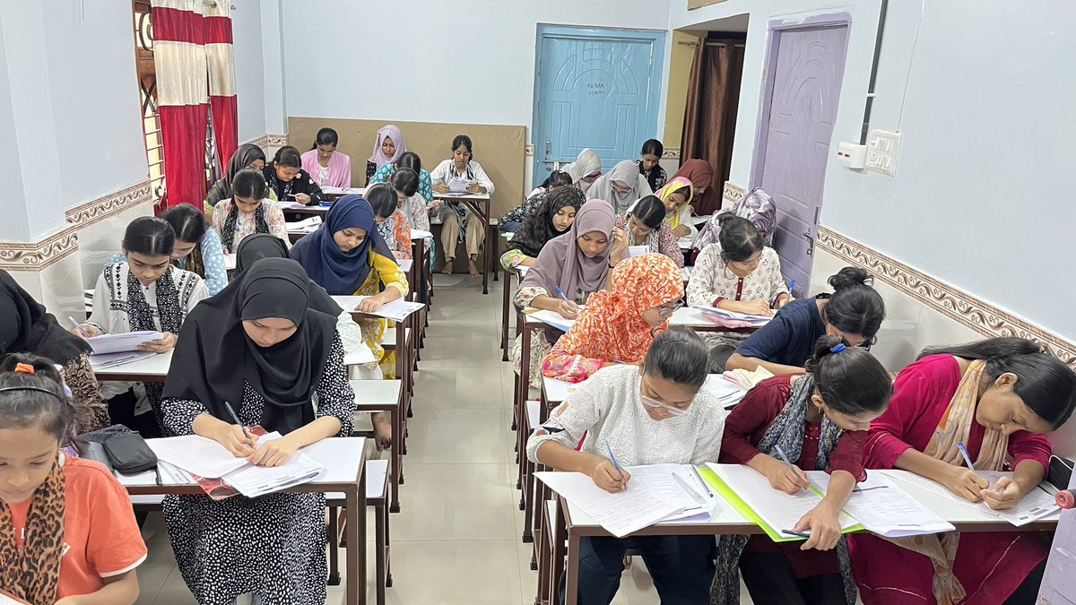 AkbarClasses's tweet image. SCIENCE FOUNDATION TEST – 01
The first Monthly Science Foundation Test for Classes 6 to 10 was successfully conducted today at AKBAR CLASSES.
✨ Laying the foundation of logical thinking, one test at a time!
#ThinkLogically #AKBARCLASSES #ScienceTest 
🧪📚🧠✍️