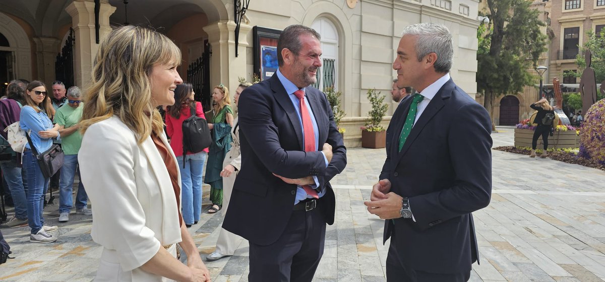 HEFAME (@hefame_es) on Twitter photo 🔴Asistimos a la gala de la celebración del Día Mundial de Cruz Roja y Media Luna Roja🔴
Nuestro presidente, <a href="/EnriqueAyuso6/">Enrique Ayuso</a> , y nuestra consejera Carmen Ladrón de Guevara han acudido a la cita, donde la reina Doña Letizia ha entregado las condecoraciones 2025 a personas y 🔴Asistimos a la gala de la celebración del Día Mundial de Cruz Roja y Media Luna Roja🔴
Nuestro presidente, <a href="/EnriqueAyuso6/">Enrique Ayuso</a> , y nuestra consejera Carmen Ladrón de Guevara han acudido a la cita, donde la reina Doña Letizia ha entregado las condecoraciones 2025 a personas y