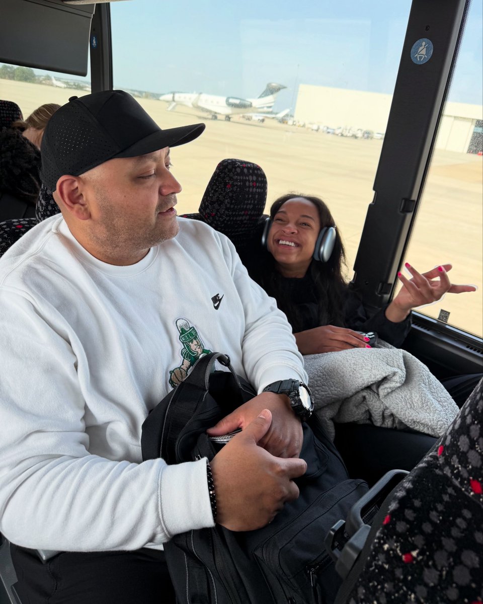 Happy birthday to our equipment manager, Juan Moreno! You’re the BEST Juan!🥳🎈