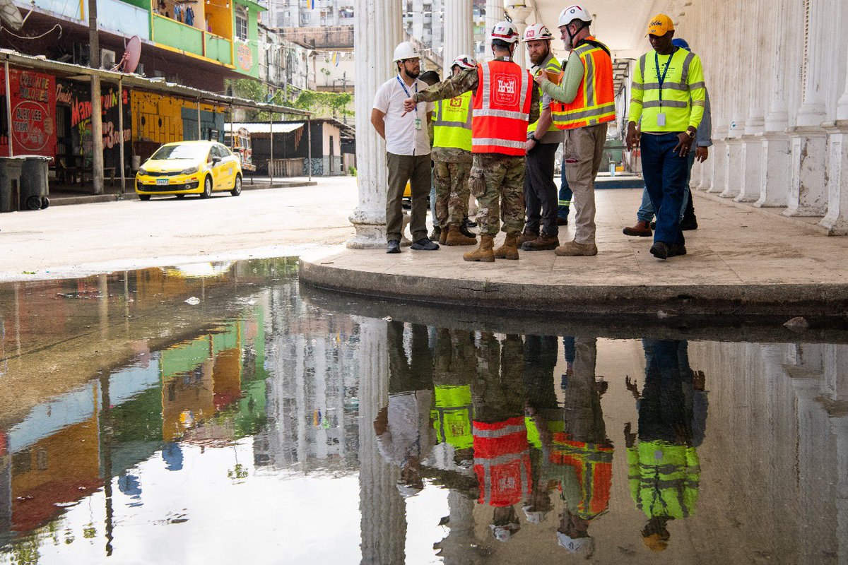 Southcom's tweet image. Engineers from the U.S. Army’s 553rd FEST-A surveyed stormwater & wastewater systems in Colón, Panama, alongside local leaders. The visit supports 🇺🇸🤝🇵🇦 collaboration on infrastructure challenges, with a focus on reducing flooding risks. #StrengtheningPartnerships @USEmbPAN…