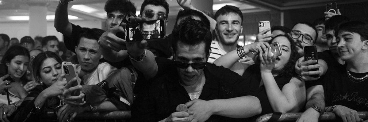 Bahtiyar (@bahti_yar__) on Twitter photo Evet, hayalindeki adam olamayabilirim
Evet, kötü alışkanlıkları olan iyi biriyim
Evet, gerçeklerden kaçabilirim
Ama ben, beni bile boş vermiştim…
<a href="/anildaldalofc/">Anıl Emre Daldal</a> Evet, hayalindeki adam olamayabilirim
Evet, kötü alışkanlıkları olan iyi biriyim
Evet, gerçeklerden kaçabilirim
Ama ben, beni bile boş vermiştim…
<a href="/anildaldalofc/">Anıl Emre Daldal</a>