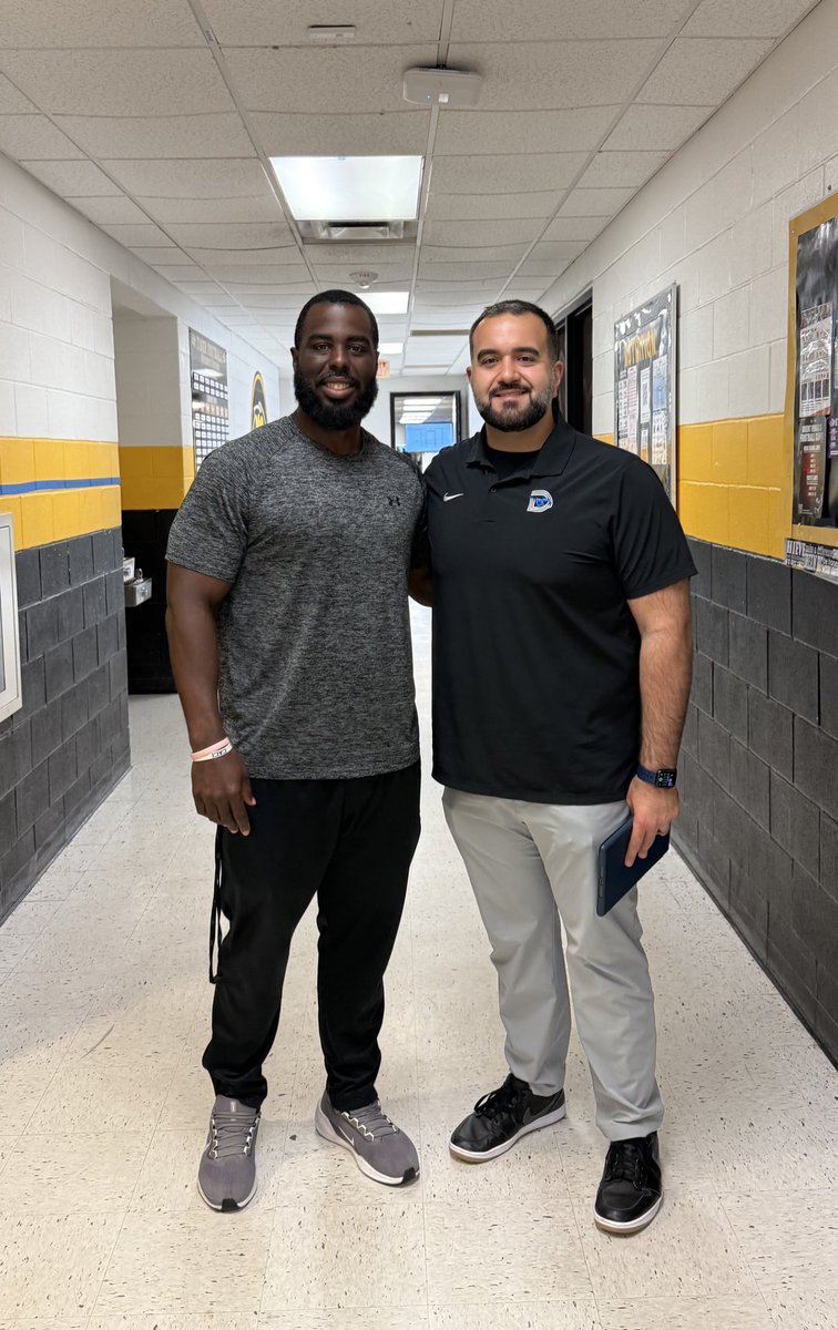 Mount Pleasant Tigers Football (@mptfootball) on Twitter photo Thank you to <a href="/CoachOuri/">Hussam Ouri</a> with <a href="/SMUFB/">SMU Football</a> for coming by to check out our guys!
#RecruitMP Thank you to <a href="/CoachOuri/">Hussam Ouri</a> with <a href="/SMUFB/">SMU Football</a> for coming by to check out our guys!
#RecruitMP