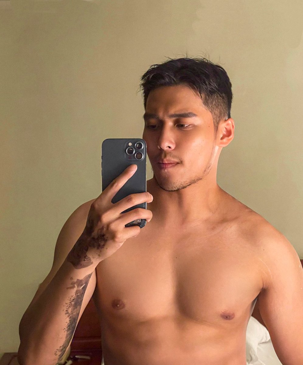 接完客人拍一張
客人房間燈好漂亮
台中舒壓按摩
預約請加官方line「@995ueysb 」