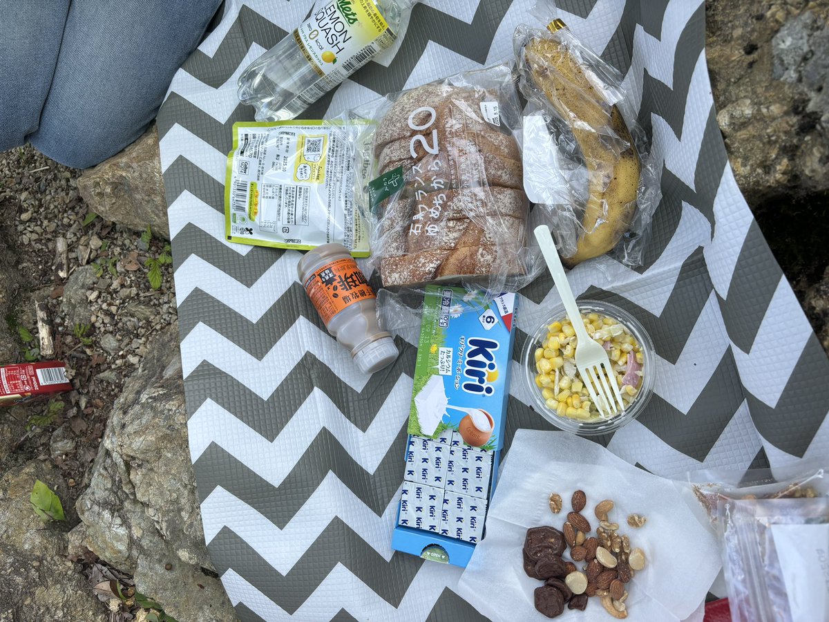 Zoéっちと案内してくれたイトーさんと。
ロケハンピクニック🧺🥪
いい作品つくるど。
イトーさんありがとう‼︎
#NékonoméFilms