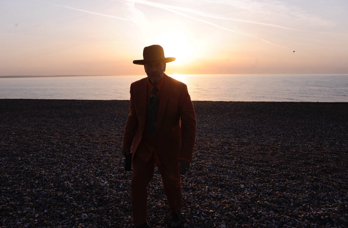 Everyone is carrying something.

Everyone Is Carrying a Cross Up the Hill—a part of Malancholy—is about the quiet weight we all bear, and the climb we make, even when no one sees it.

Out now as part of Malancholy.

#Malancholy #MalTheMusician #IndieArtist #SunsetVibes #EPRelease