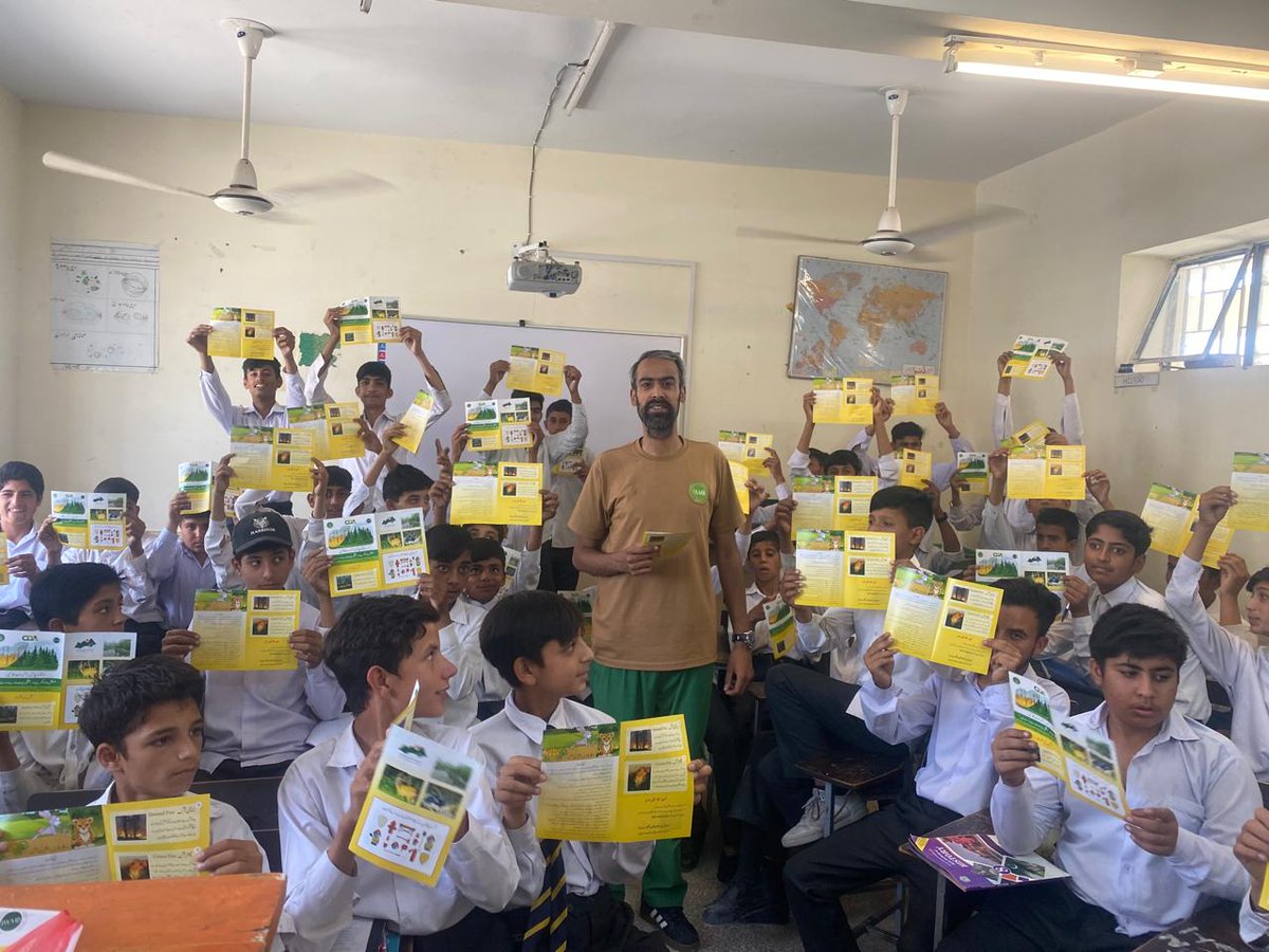 WildlifeBoard's tweet image. 🔥 Stay safe, preserve nature! 🌿 IWMB &amp;amp; MHNP team organized a fire awareness session at Dhok Jouri Government School, Islamabad, educating students on fire prevention &amp;amp; safety measures to protect our precious wildlife &amp;amp; environment. 🌟 #FireSafety #MHNP #WildlifeConservation