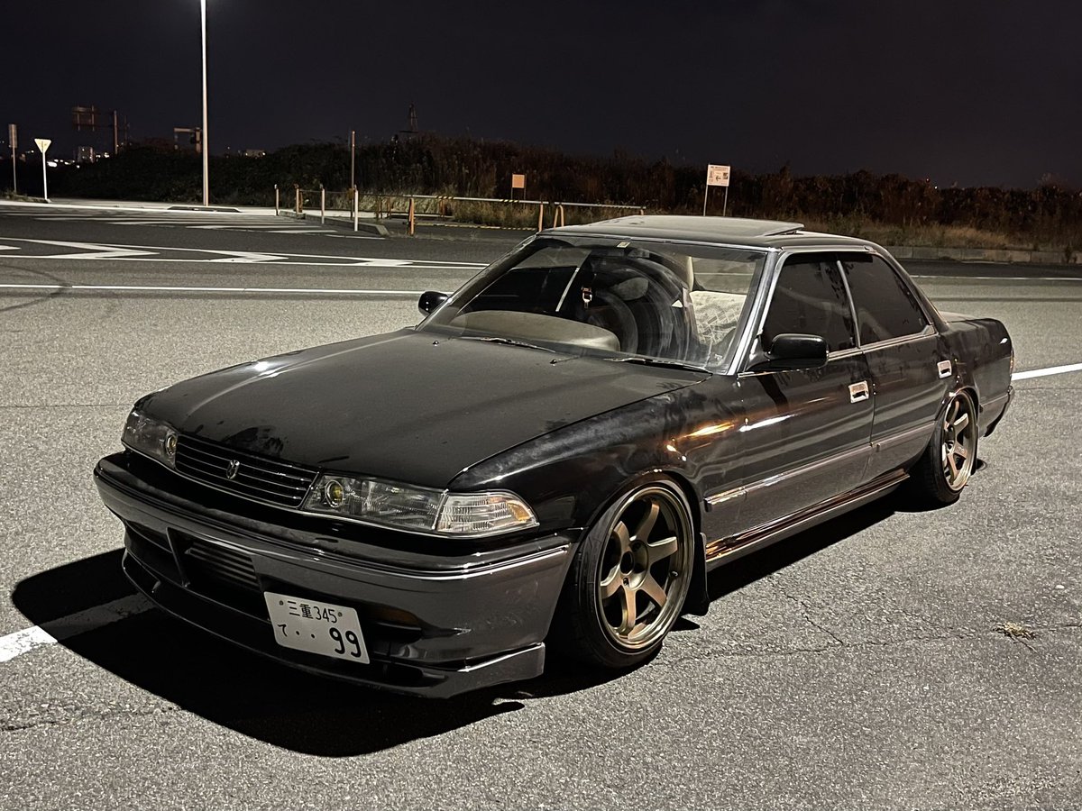 81のが好きだけど
ローレルもちょっと良く見えてきたサンルーフ無いけど