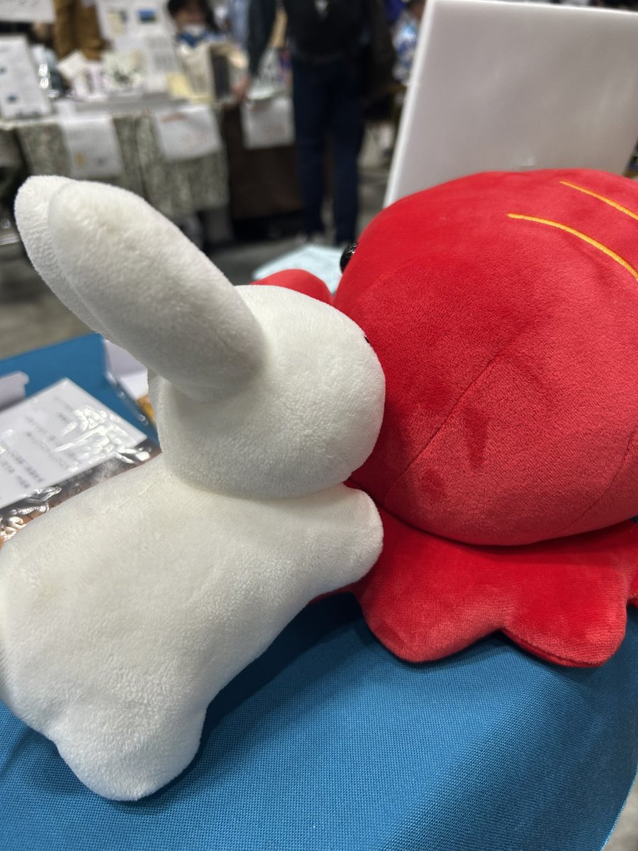 大変遅くなりましたが、文学フリマ東京40ありがとうございました。たくさんの方々とお話しすることができ、またおわりの、の作品や個人の作品を届けることができ大変嬉しく思います。
次は秋を目指して、また新たなおわりの、を届けられる準備をしていきます。
感想等是非お知らせください💐
