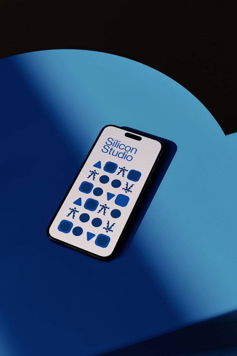 Silicon Studio just dropped on our browser-based mockup editor. Explore the collection now. ✨📷 editor.maneken.app