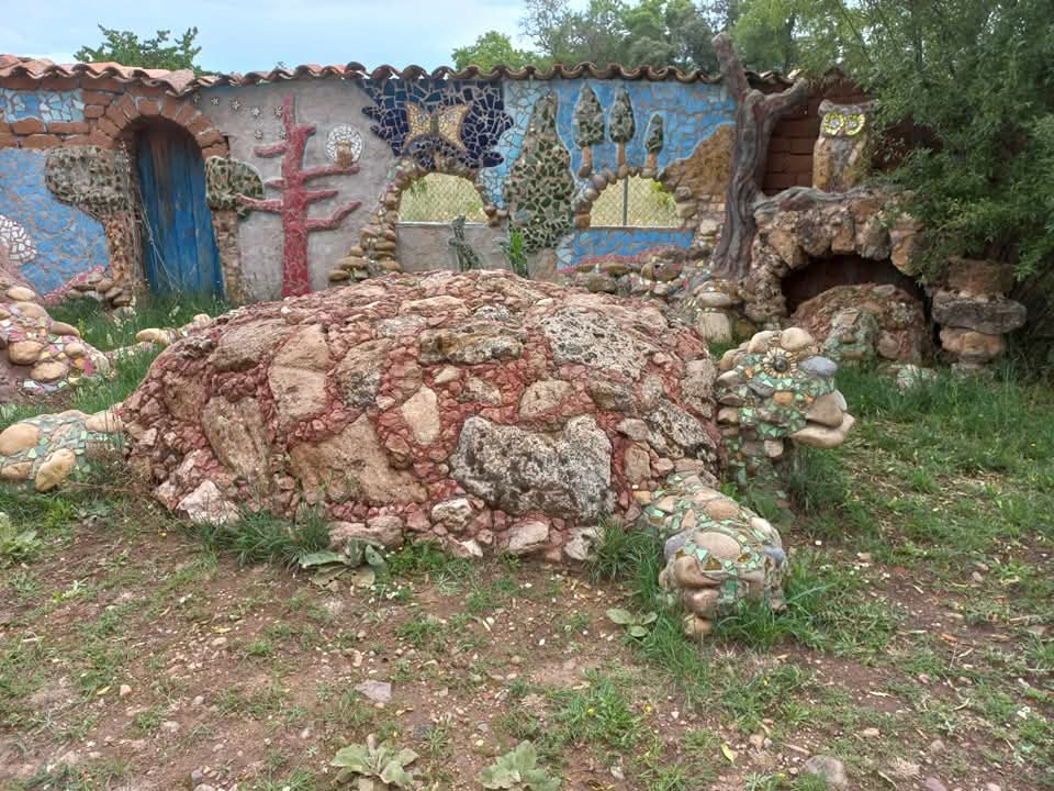 Territorio Artlanza, un pueblo mágico a escala real ubicado en Quintanilla del Agua #Burgos    
por Nieves Vicario 
#Burgosenelmundo te muestra 
#Burgospordescubrir un #BurgosDestinodeEnsueño en #BurgosTeEspera #BurgosParaiso