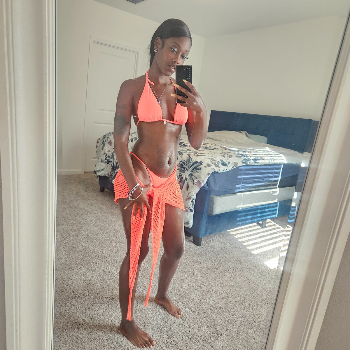 Innocentbarbee's tweet photo. It's giving peachy 🍑 😍 https://t.co/IDVJnOX8Nk