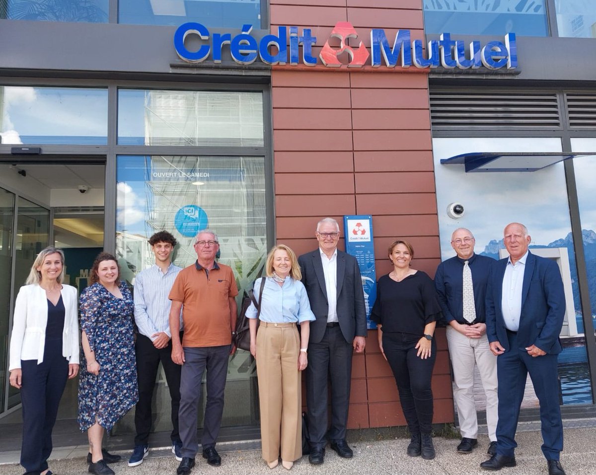 Daniel Baal (@baaldaniel) on Twitter photo Grand plaisir pour un président : être au contact direct des équipes de Caisses de <a href="/CreditMutuel/">Crédit Mutuel</a>. Ici à Annecy Vallin-Fier. Grand plaisir pour un président : être au contact direct des équipes de Caisses de <a href="/CreditMutuel/">Crédit Mutuel</a>. Ici à Annecy Vallin-Fier.