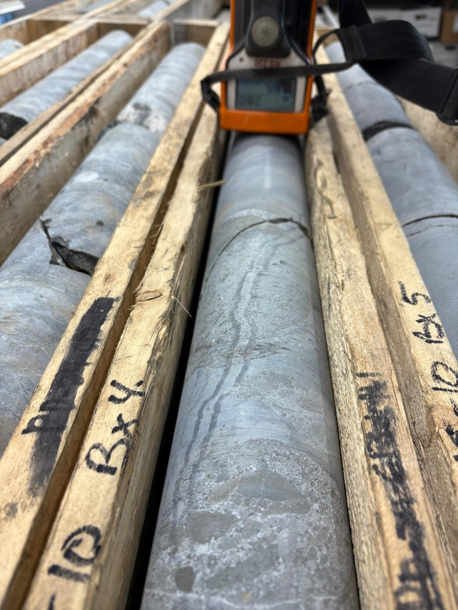 InventusMining's tweet image. Update from the Pardo Gold Project: Grade control drilling by @ForageFusion at the 007 Bulk Sample site is nearly complete, with strong early signs. This key step advances our 2025 bulk sampling, backed by @McEwenMining. Stay tuned! #PardoProject #Mining