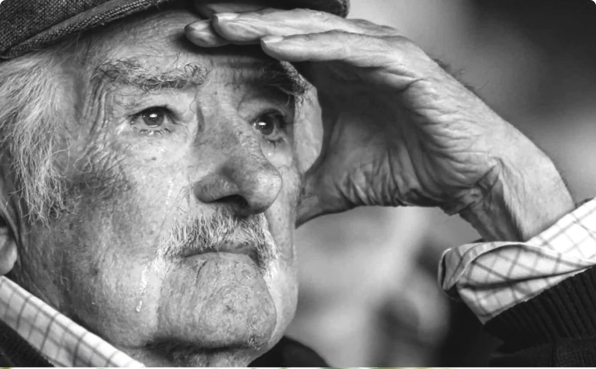 <a href="/warkentin/">Gabriela Warkentin</a> "La economía sucia, el narcotráfico, la estafa, el fraude y la corrupción son plagas contemporáneas cobijadas por ese antivalor, ese que sostiene que somos más felices si nos enriquecemos sea como sea". Descanse en paz José Mujica, el rey de la sabiduría y austeridad.