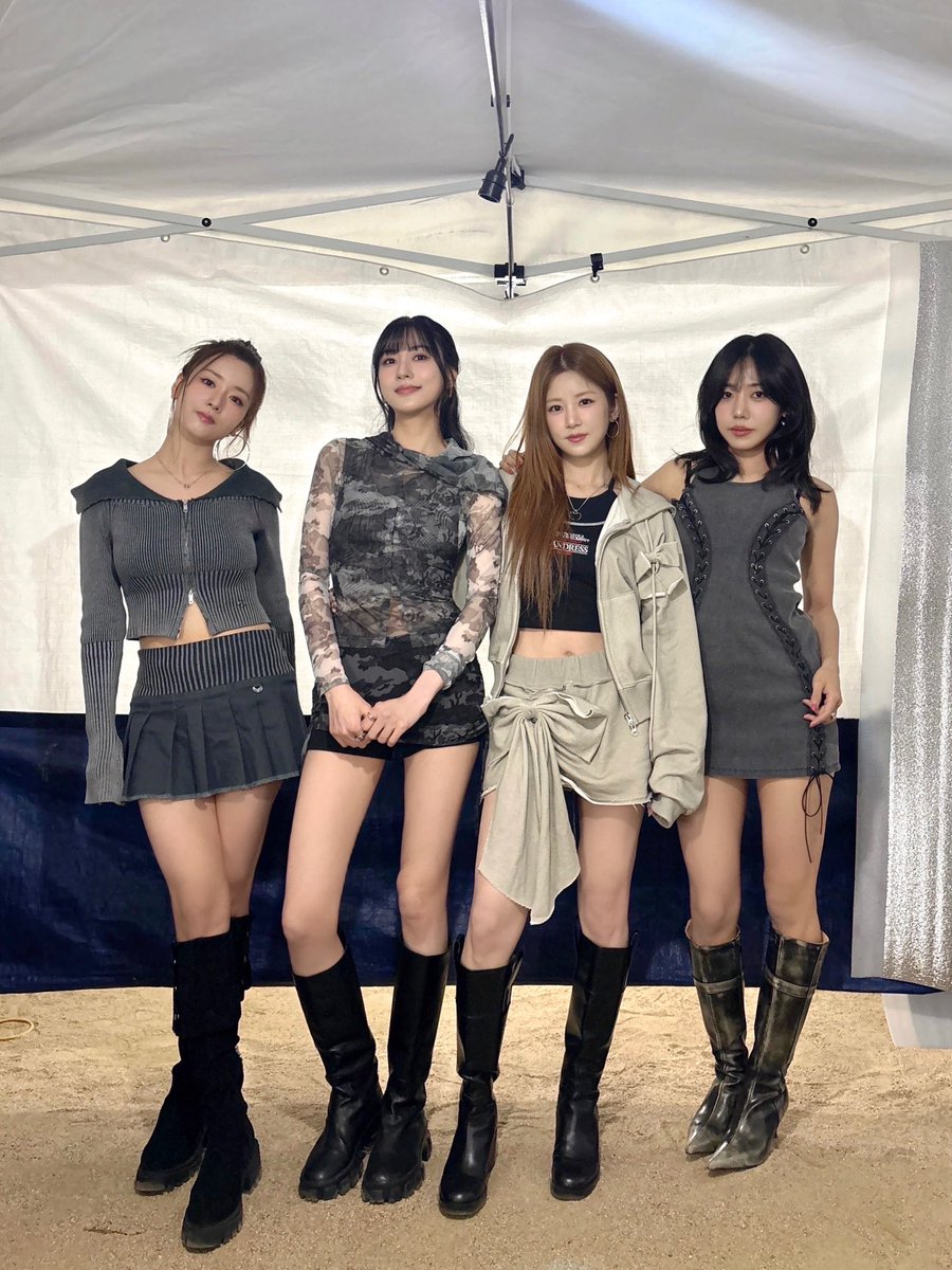 [📸]

2025.05.14

2025 한세대학교 오순절축제
&lt;개화: 봄이왔새롬&gt;

판다들 에핑 보고 싶을때
어떻게 참았어요🥹..?

저는 주변에 개화한💐
꽃 보면서 눈물 참았지롬😭

오늘 함께해 줘서 고마워요
다음에도 만나요😊❤️

#에이핑크 #Apink
