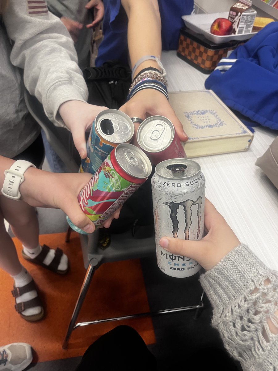 Moore_MS_CISD's tweet image. Last day of MAP testing! Only a week and a half left of school, hang in there Bobcats! Even if it means a few energy drinks 🧡🤍
#BobcatExcellence