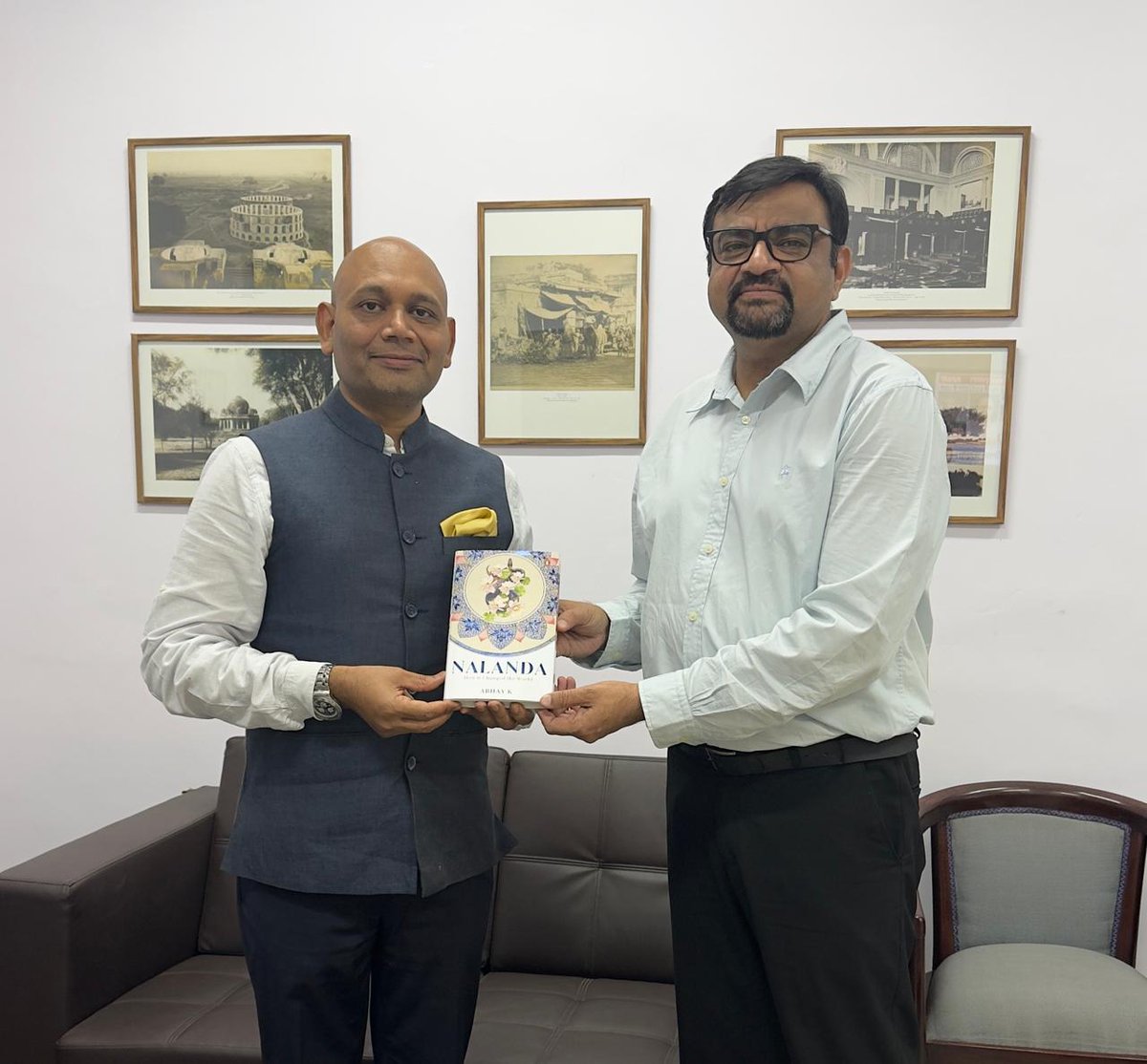 As always, it was a pleasure to meet my friend <a href="/theabhayk/">Abhay K.</a>, this time in my office at <a href="/IIMC_India/">Indian Institute of Mass Communication</a>. Added bonus was to receive a signed copy of his latest book, Nalanda. Already read a few chapters. Fascinating, a must read!!