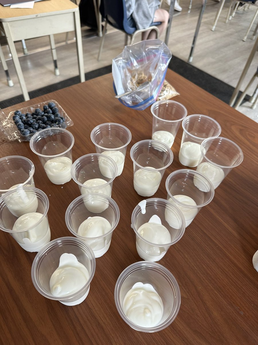 LeeThomas99's tweet image. It’s a blueberry parfait kind of day @BrantFFT at Holy Cross School!