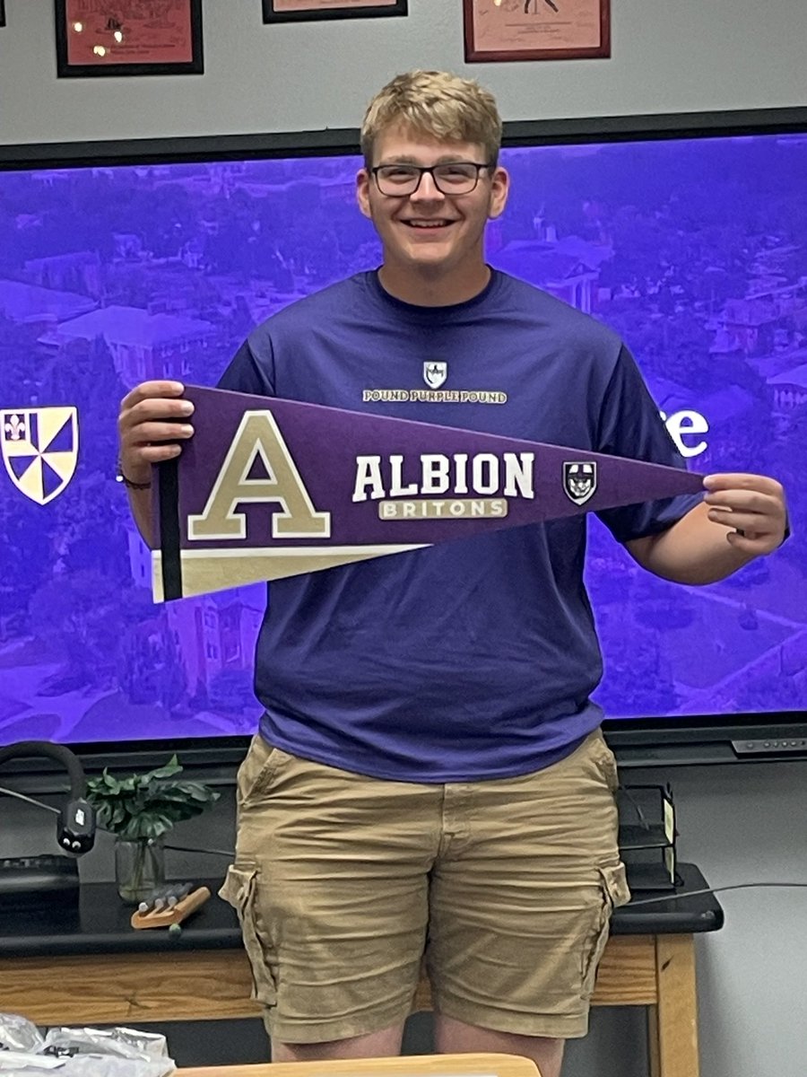 Albion College Signing Day💜💛
Go Brits
<a href="/Rundle_Albion/">Travis Rundle</a> #PPP #BAFB