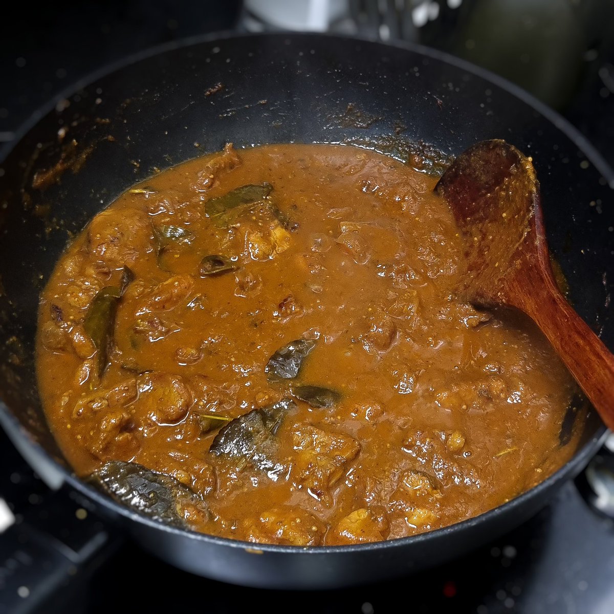 집 -
포크 빈달루 커리