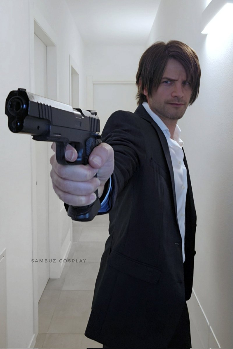 SambuzCosplay's tweet image. DANTE &amp;amp; LEON
(sons of Capcom)
⚠️fakeguns
#ResidentEvil #DMC5 
#DevilMayCry #cosplay #sparda
#Kennedy