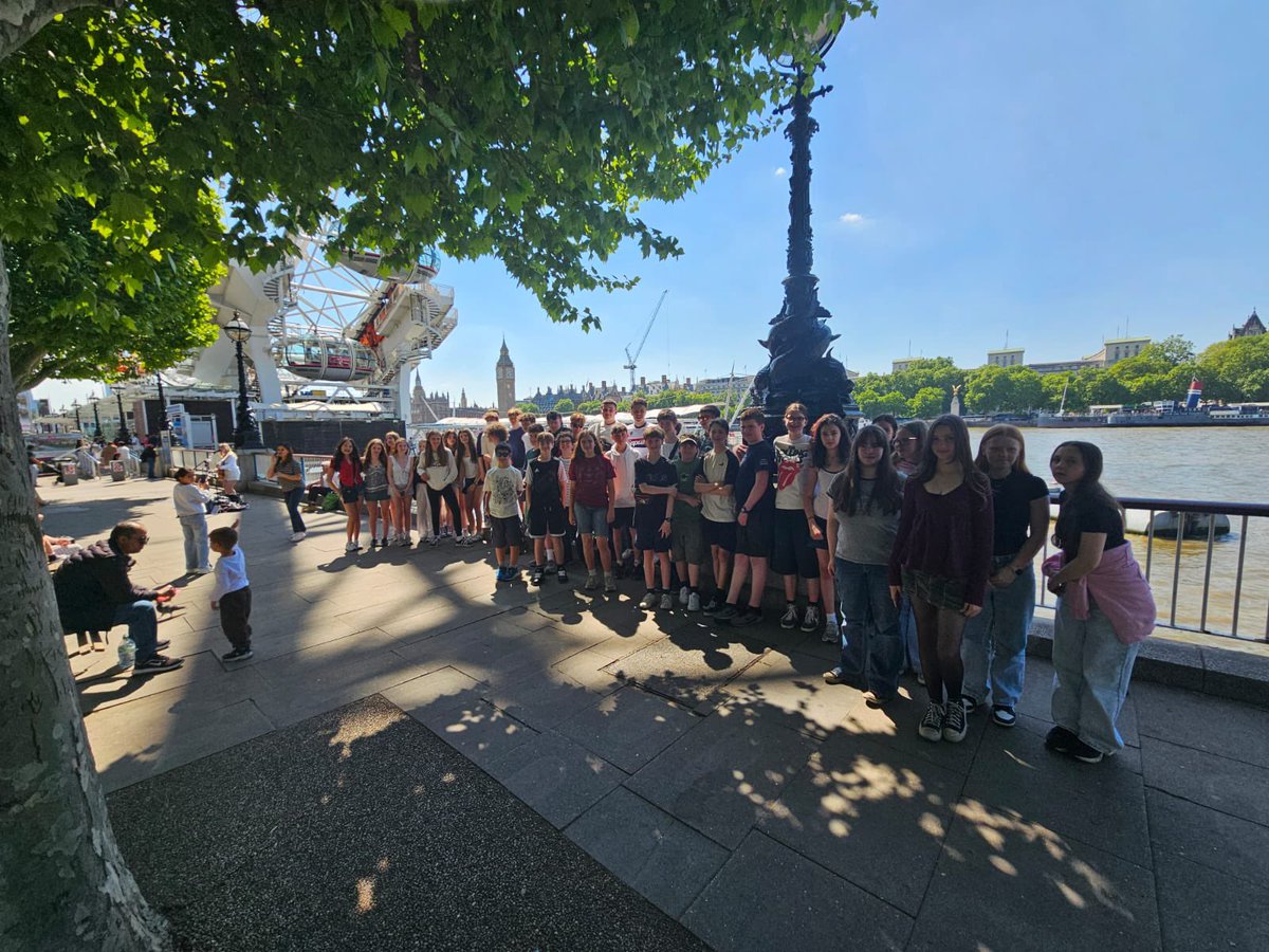 Hyndland English & Media (@hyndlandenglish) on Twitter photo After delicious lunch at Borough Market we are en route to Covent Garden via a few famous London attractions! 🇬🇧 🎡☀️ <a href="/HyndlandSec/">Hyndland Secondary</a> #S2LondonTrip25 After delicious lunch at Borough Market we are en route to Covent Garden via a few famous London attractions! 🇬🇧 🎡☀️ <a href="/HyndlandSec/">Hyndland Secondary</a> #S2LondonTrip25