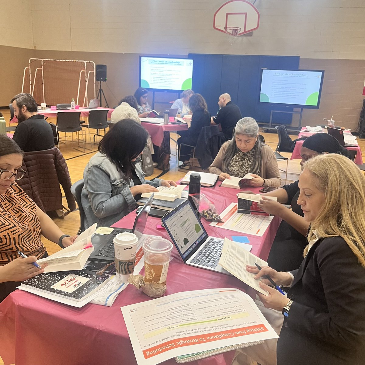 Network8CPS's tweet image. N8 May Principal &amp;amp; AP Meeting!
Today, our leaders came together to reflect on their leadership journey this year and identify ways to grow even stronger. We&apos;re proud to have a team of dedicated, reflective, and forward-thinking leaders! @Network8Chief @ChiPubSchools @CpsLeaders