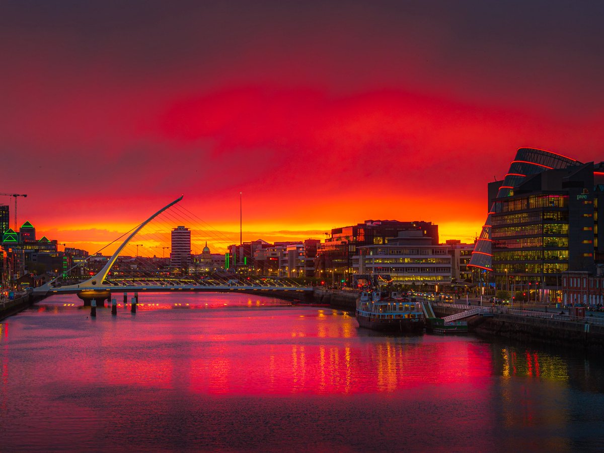 Two of the most insane moments I’ve captured of Dublin and they were both 5 days apart in April 2025. 

Moonset on 10th April over the Samuel Beckett from the Great South Wall zoomed all the way in. Then a mad red sky at sunset that was very brief on the 15th April over the city.