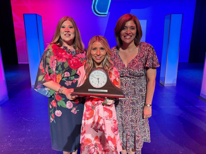 Araceli Salinas (@mrsarasal) on Twitter photo Si se puede🥳🙌🏼 <a href="/CPESjuliaflores/">Julia Flores</a> is <a href="/TomballISD/">Tomball ISD</a> Teacher of the Year! She sees herself in her students because their stories are her story too—and that’s what makes her the inspiring educator she is. Felicidades to this remarkable Latina Leader…keep shining and changing lives❤️ Si se puede🥳🙌🏼 <a href="/CPESjuliaflores/">Julia Flores</a> is <a href="/TomballISD/">Tomball ISD</a> Teacher of the Year! She sees herself in her students because their stories are her story too—and that’s what makes her the inspiring educator she is. Felicidades to this remarkable Latina Leader…keep shining and changing lives❤️
