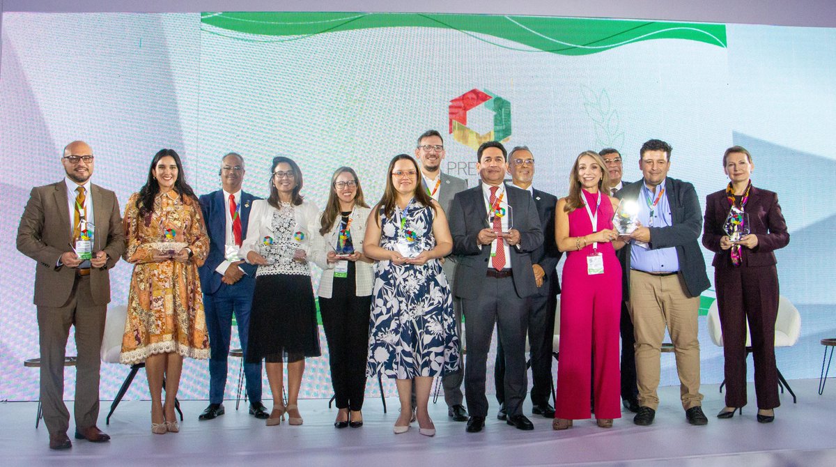 ¡Así se vivió la premiación en el Congreso #Alide55 en 🇩🇴! 🏆👏

Recibimos el premio a ‘Mejor práctica en Gestión y Modernización Tecnológica’, gracias a nuestra plataforma ’Decisión’, una herramienta innovadora que le facilita a las cooperativas el análisis estandarizado del