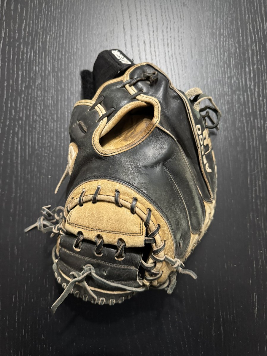 FixItFowler42's tweet image. Upper-Mid pocket repair on this A2000! Turned around and back on the field in less than 24 hours. #FixItFowler @Starting9_37_ @skipMeyers17