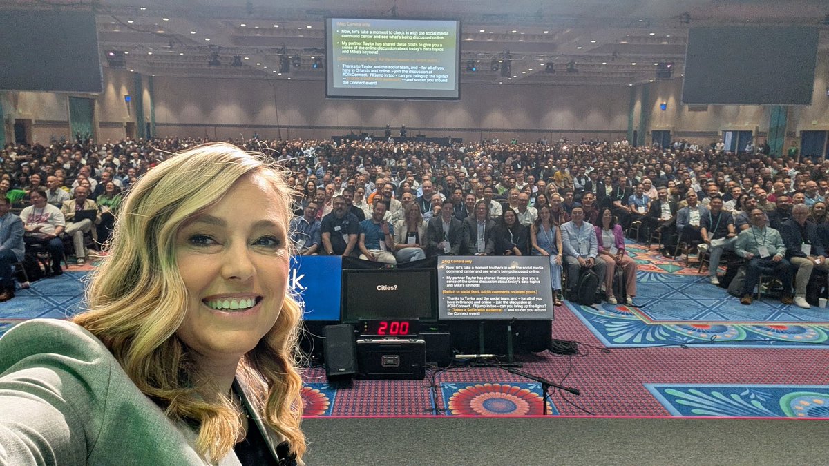 Bill Wohl (@billwohl61) on Twitter photo When your amazing emcee <a href="/ambermac/">Amber Mac</a> takes a selfie live onstage with 2000 people #qlikconnect <a href="/qlik/">Qlik</a> When your amazing emcee <a href="/ambermac/">Amber Mac</a> takes a selfie live onstage with 2000 people #qlikconnect <a href="/qlik/">Qlik</a>
