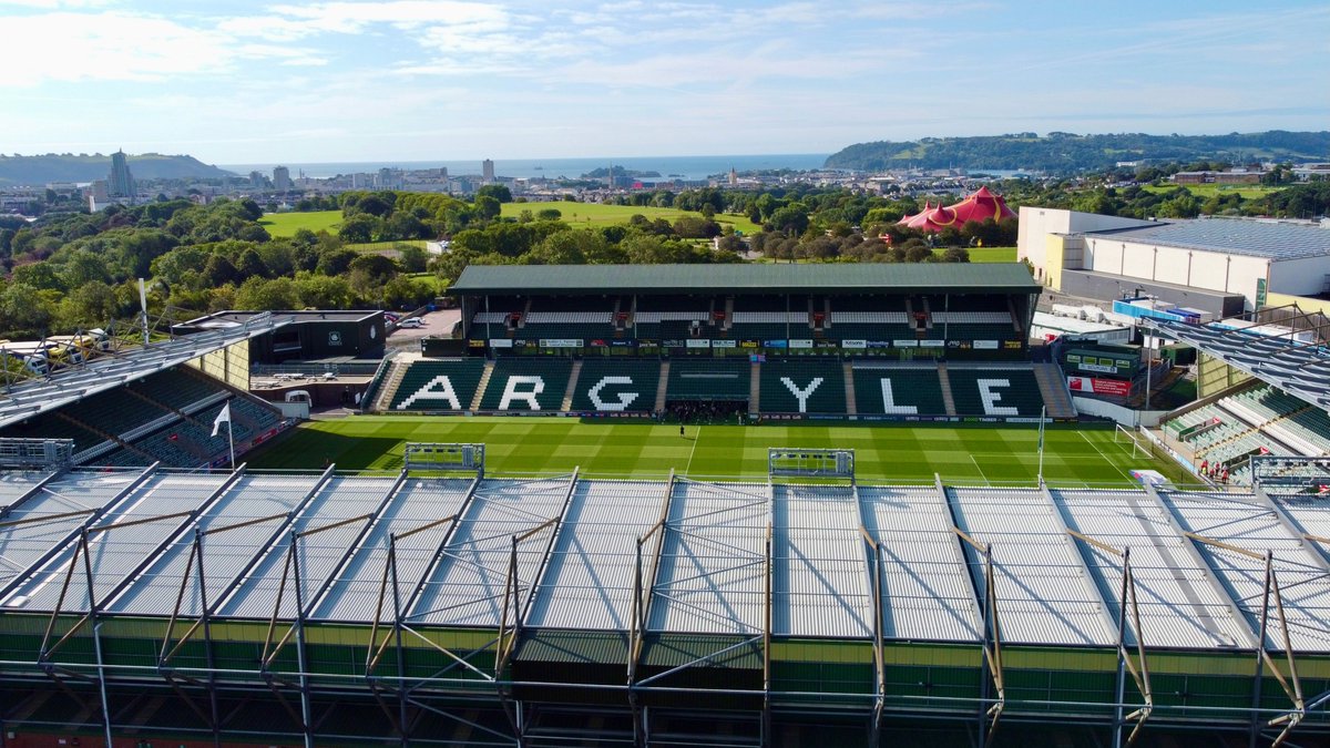 😍Evergreen Members – Win a Special Father’s Day Lunch!🍽️

We’re excited to announce the latest in our superb series of prize draws – an exclusive chance for you and your family to attend our Father’s Day Lunch at Home Park on Sunday, 15th June at 12pm!💚

Enjoy a delicious