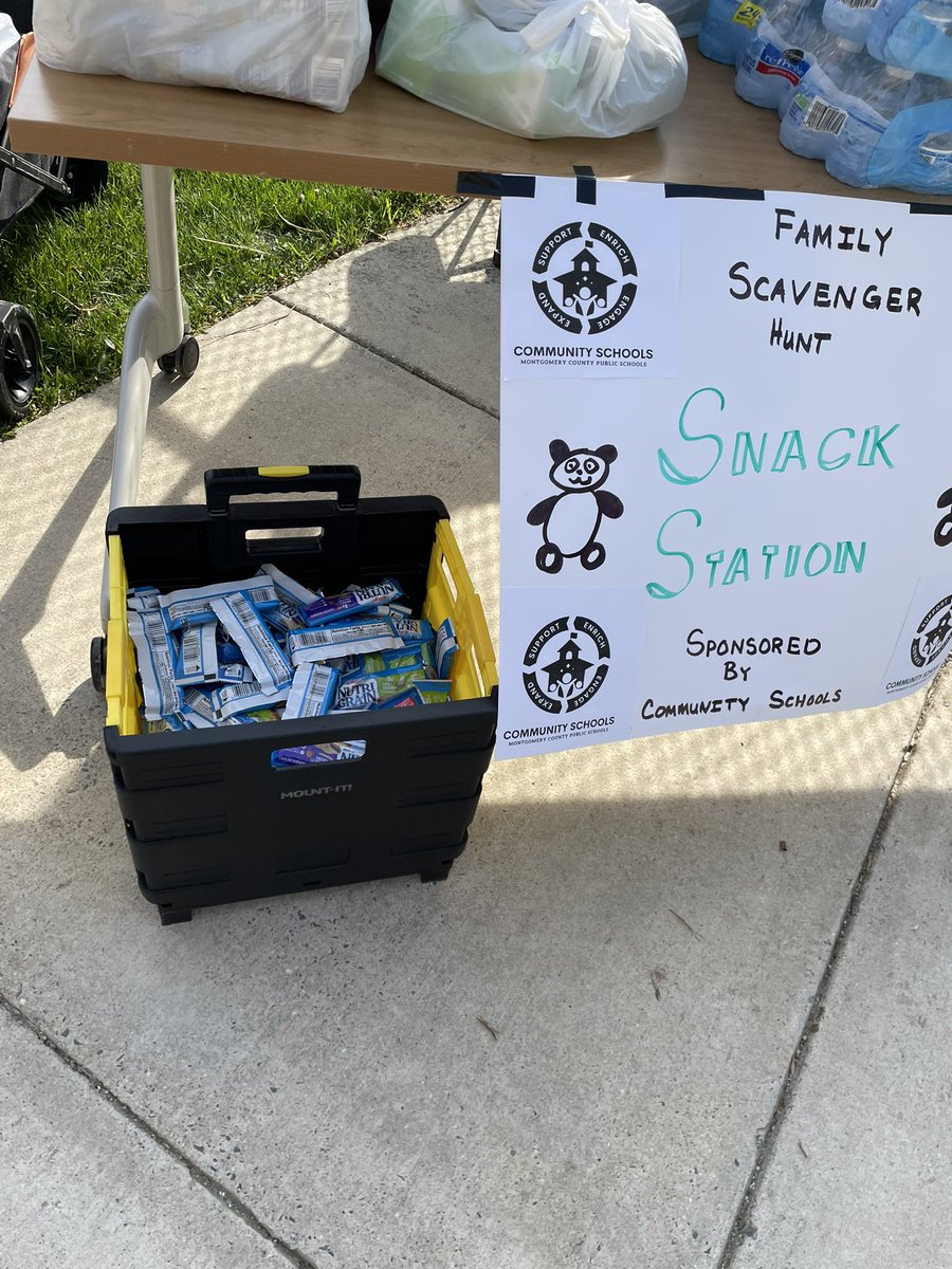 CSL_BelPreElem's tweet image. Community Schools provided snacks and water at the end of the trail at Bel Pre ES’s Family Nature Walk and Scavenger Hunt on April 24th. We also gave away bags of non-perishable food items.